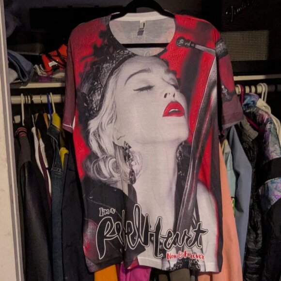 Madonna All Over Print Size XL Shirt Rebel Hearts Tour 2015 Rare Tour Merch AOP - Picture 1 of 3